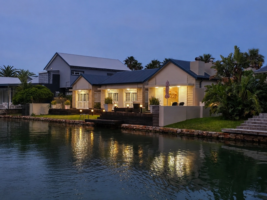 4 Bedroom Property for Sale in Marina Martinique Eastern Cape
